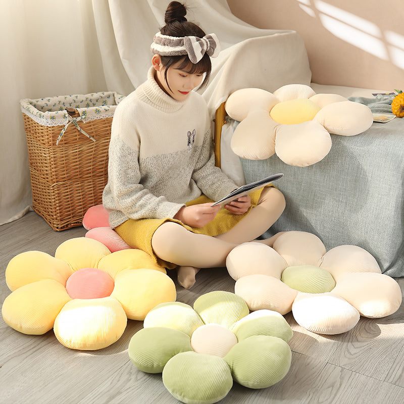 Bloom Bliss Plush Pillow (Flower)